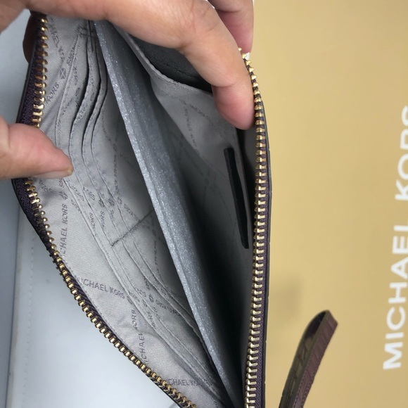 Michael kors top zip large zip clutch plum - Picture 5 of 5